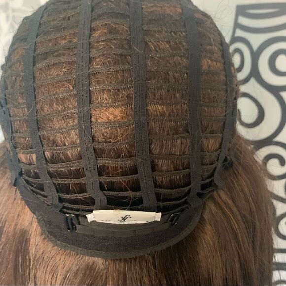 Forever Young long brown synthetic wig. Size OS - Picture 9 of 12